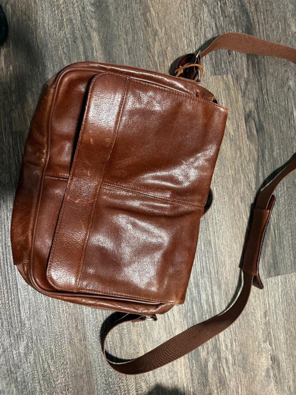 Vintage Wilson Leather Camel Brown Messanger Laptop Shoulder Bag